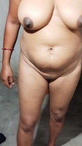 Emotional moment from "mausi ko nahate dekha bathroom me to uske boor ko aur big boobs ko daba ke choda"