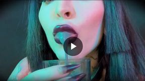 The Gothic Queen's Black Spit : A Tale of Toothpaste and Tooth brushing - POV
