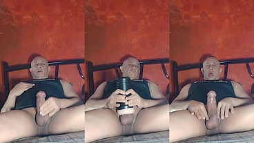 Dándole verga gruesa a la panocha de juguete 🤤🔥🔥🔥🍆💦