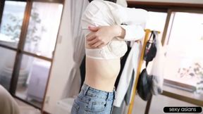 Stunning 45-year-old Single Mom Reveals the Timeless Charm and Secret Passion Behind Her Elegant Beauty