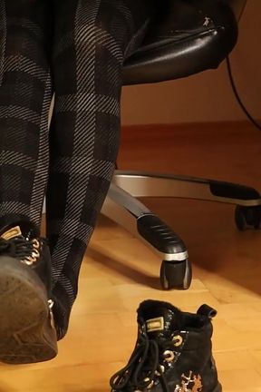 Plaid Tights &amp; Stylish Sneakers - Dangling, Shoeplay &amp; Foot Focus