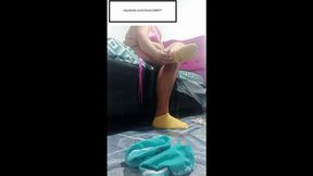 Brig_Sexi_Hot Itching socked feet while passing gas