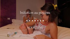 French - Tickling initiation au pinceau