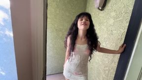 Yhivi as delivery girl gets a hefty tip for her hot body and dirty mouth