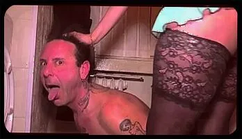 CentoXCento Amateur Orgy: Fiery Pissing Session with Fabiola & Floriana