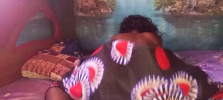 DRY HUMPING  THE BED UNTILL MY  AFRICAN  GARMENT FALL OFF AND EXPOSE MY PUSSY🎥💦
