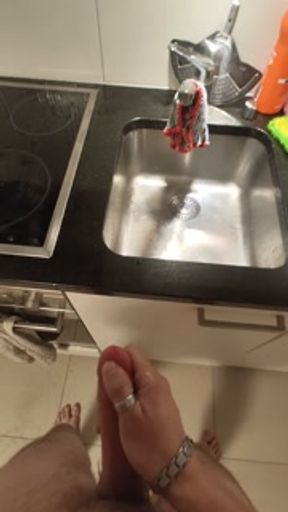 Want to cum but spray piss in my kitchen