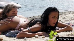 Two Curvy Babes With Juicy Cunts Passionately Grind And Lick Wildly