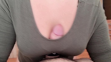 Increíble paja con las tetas!
