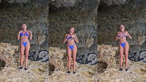 total exhib a la plage je retire mon maillot de bains et j ecarte mes fesses ...