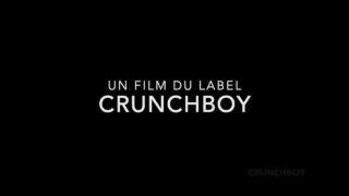 金发熟女蒂娅·田中（Tia Tanaka）深喉吞下巨根黑人巨屌，屁眼和嘴巴都塞得满满的。