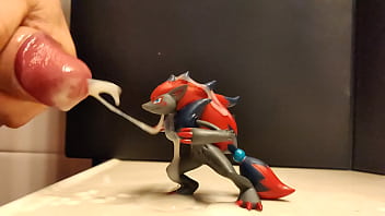 Zoroark figure slow-motion (Pokemon)