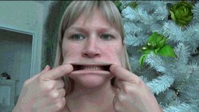 FACE STRETCHING AND BIG FISH LIPS 12 Ln