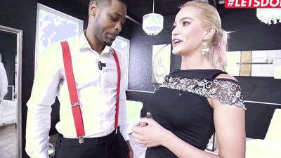Hung black man fucks slutty blonde's asshole and her wet squirting pussy