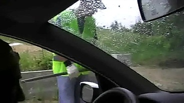 je suce un rebeu hétéro dans ma caisse et il me baise ne exterieurJe suce un ...