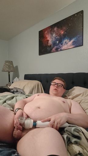 Chub uses vibrating wand cums with huge butt plug
