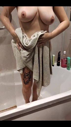 Sneaky Glance at Neighbors Steamy Shower &amp; Big Boob Show