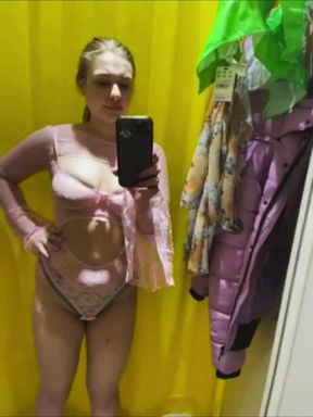 Public Masturbate in the Locker Room