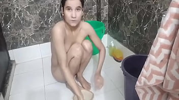 Indian stepsister shows her pussy while bathing