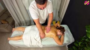 amateur wife back massage turned into backdoor hard fucking