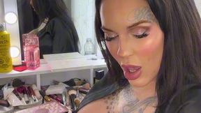 La déesse sexy Joi vous fait planer