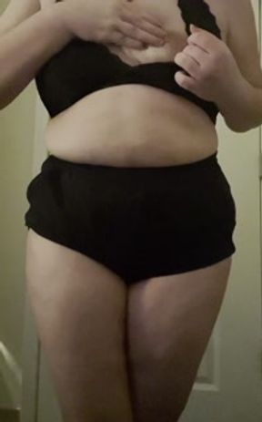 Barely legal 18 y/o trying to keep quiet cause roommates are home