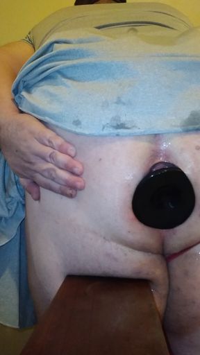 The keg makes fat sissy ass gape