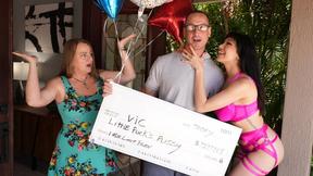 ”Lucky Dad Wins Little Puck’s Snatch”