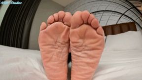 GILFs small wrinkly soles before fun - MOV