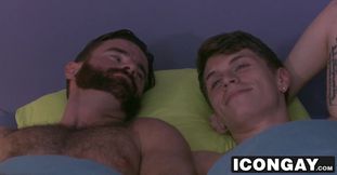 Bearded stud Billie Ramos bangs twink boyfriend Troy Accola