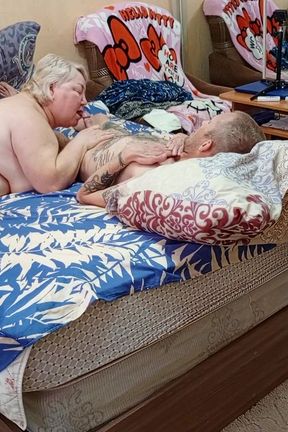 Girlfriend Empties My Balls of Cum by Giving Blowjob and Swallowing Cum