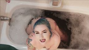 Your Cute Nerdy Goth Girlfriend Takes a Bubble Bath and POV Squirts On Your Face