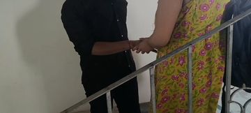Tuition teacher and student girl&#039;s chuda chudi ki chupkese chudi ki super video