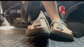 A real Pedal Pumping experience with Birkenstock Gizeh Sandals - take place under the pedals of my car while driving - Shoe fetish, Birkenstock fetish - 4k