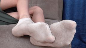 Get closer and worship 19 yo babe`s feet and soles, fc311x 1080p