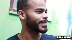 os peoes na obra, fazem sexo escondidos do patrao