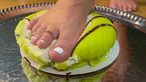 Feet N Cake: DuckFeetQueen loves creamy cakes! With her small soft wide feet, she squeezes the whipped cream like there is no tomorrow. Both upside of the feet, and the soles gets messy with cake & cream and marries foot fetish with crushing cake