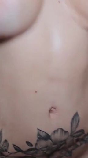 Jaw-dropping moment from &quot;BBC leaves Colombian&#039;s pussy covered in cum and makes her squirt - Brandon Cruz and Anailoves&quot;