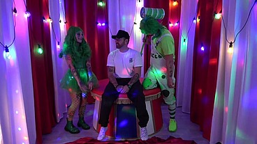 COCK CRAZED CLOWN FUCKFEST WITH DOUBLE BLOWJOB FACIAL!