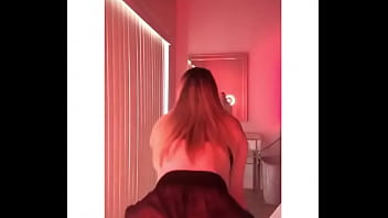 AMBER HAYES TWERKING - MORE OF HER HERE: https://pastelink.net/2fr19