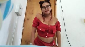 Red Haired Girl Wants to Be Fucked with Her Dildo