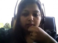 Bored Desi chubby on webcam plays with her boobie