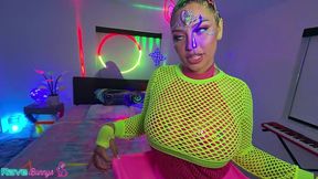 vivian taylor takes brian omally s massive cock balls deep missionary!