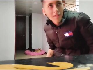 Un poco de MARIHUANA A CAMBIO de dejar que me LLENE DE JIZZ LA TWAT