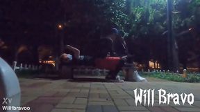 meu amigo e eu transamos na pracinha de madrugada