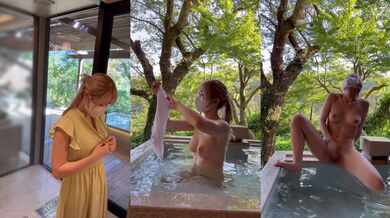 Beautiful women secretly masturbate in a hot spring / Japanese / Amateur