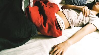 ASMR : morning cumshot in the mouth of babe