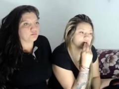 Hot amateur webcam teen masturbates for their fans