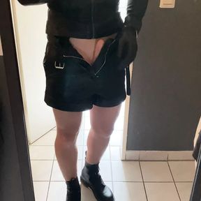 Sissy Laura hard cumshot in Leather and doc Martens