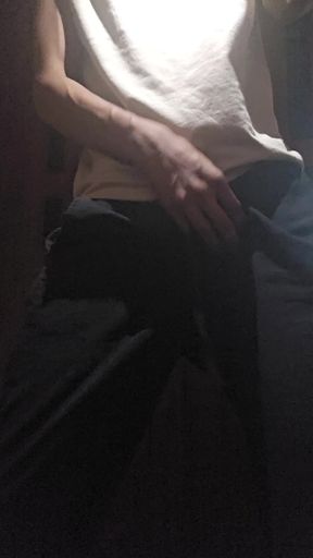 come get me!I'm too horny to handle now